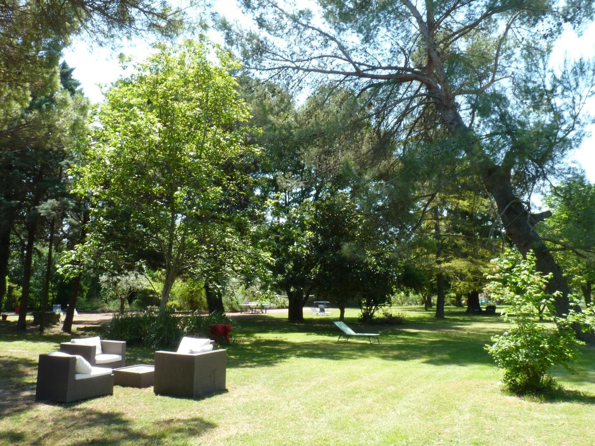 Domaine De Rhodes B&B Avignon Buitenkant foto